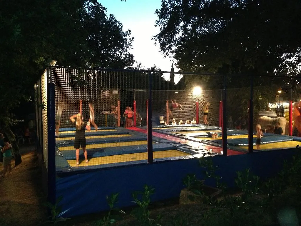 Easyatent Mobile Home Lanterna Porec منتزه العطل